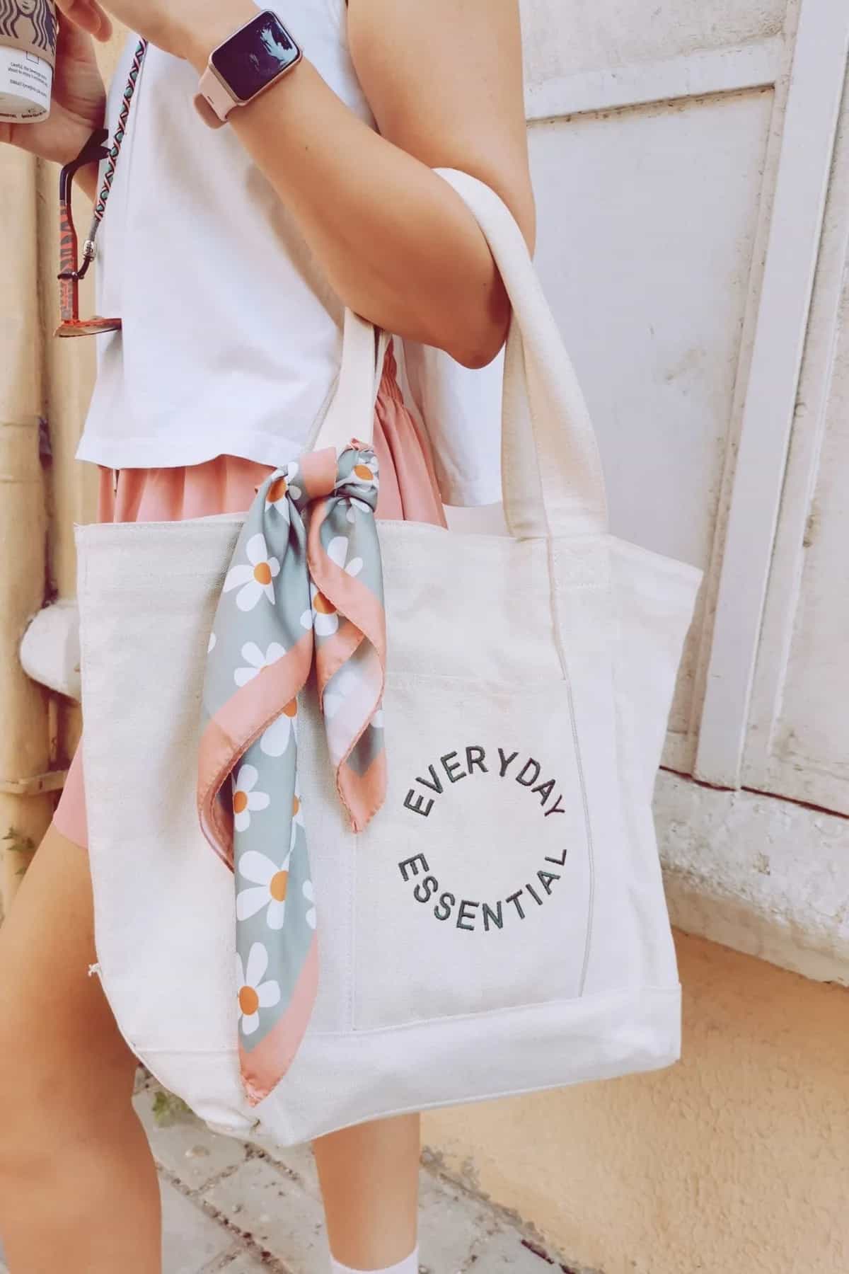 Everyday Essential Kanvas Omuz Çantası