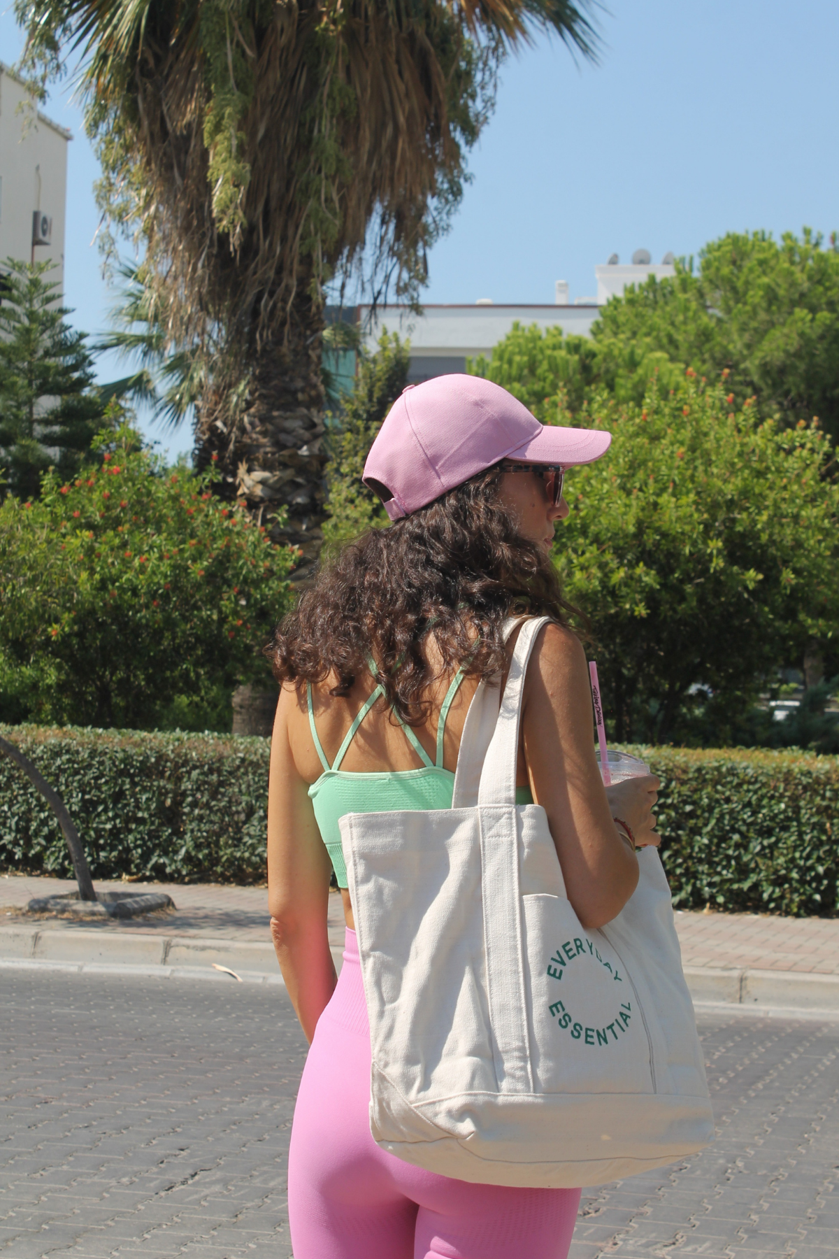 Cherry Bomb Pembe Nakış Detaylı Kanvas Kep Şapka