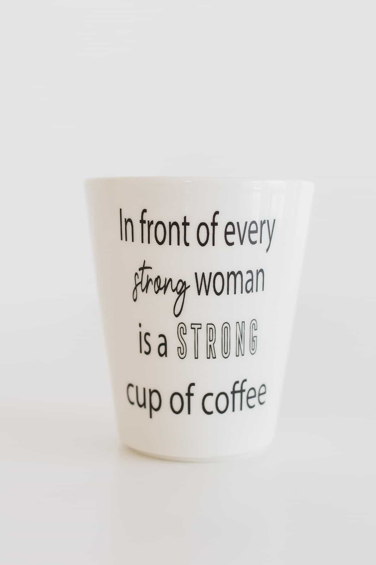 Strong Woman Kulpsuz Porselen Kupa